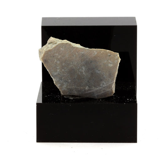 Pyrite sur Keratophyre. 96.1 carats. Villefranche-sur-Saône, France