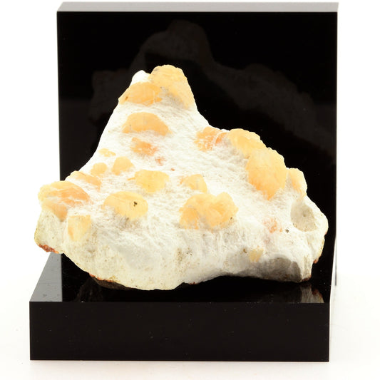 Heulandite. 192.8 carats. Aurangabad District, Maharashtra, Inde