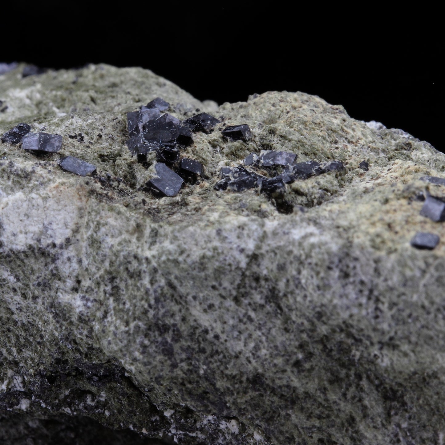 Grenat Melanite. 561.1 carats. San Benito Co., California, USA