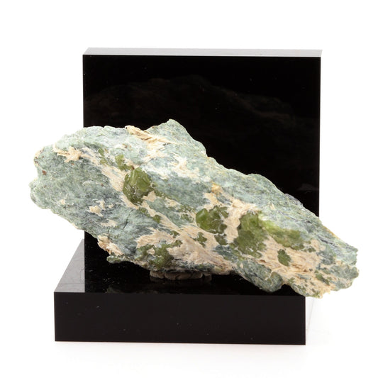 Grenat. 157.9 carats. Campo Franscia, Malenco Valley, Italie