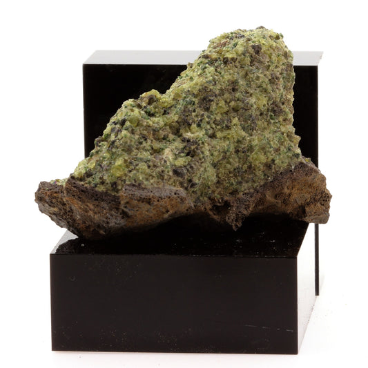 Péridotite, 430.6 carats, Mont Briançon, Haute-Loire, France