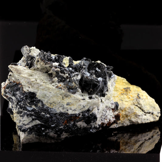 Hematite. 1755.8 carats. Beaufortin, Tarentaise, Savoie, France