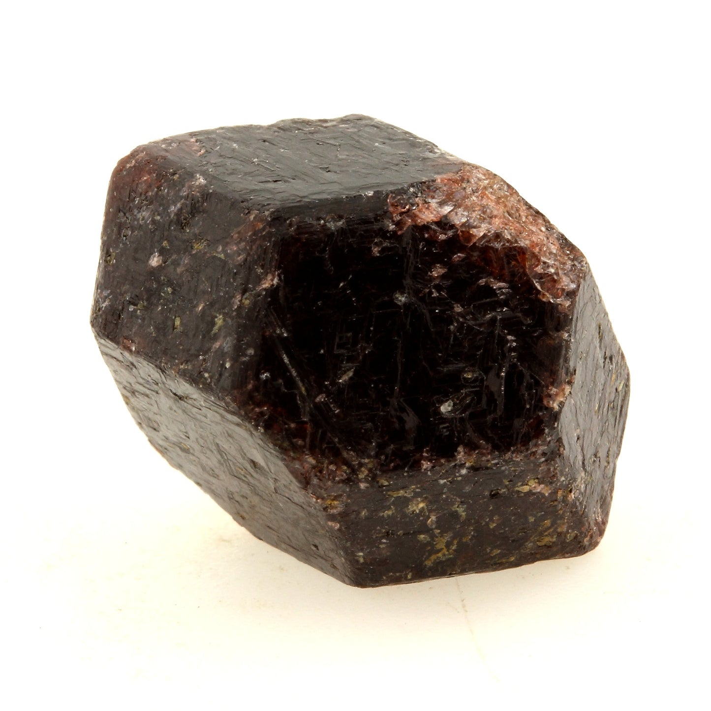 Grenat Almandin. 53.50 carats. Sahanivotry Manandona, Vakinankaratra Region, Madagascar