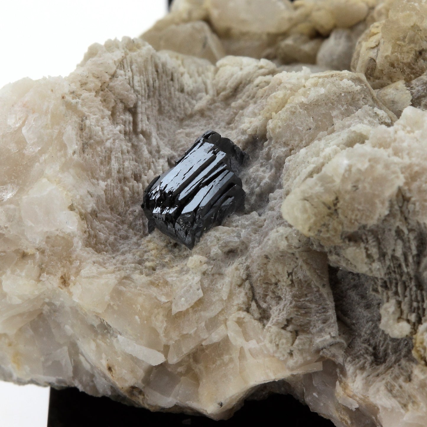 Quartz + Hematite. 206.6 carats. Les Deux Alpes, Oisans, France