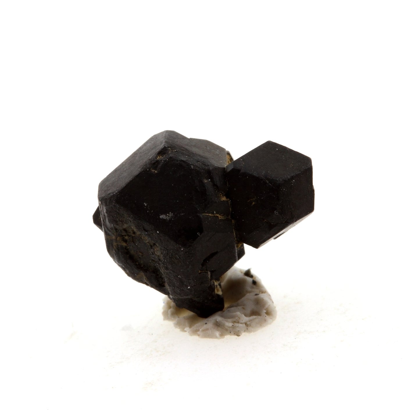 Magnetite. 25.6 carats. San Benito Co., California, USA