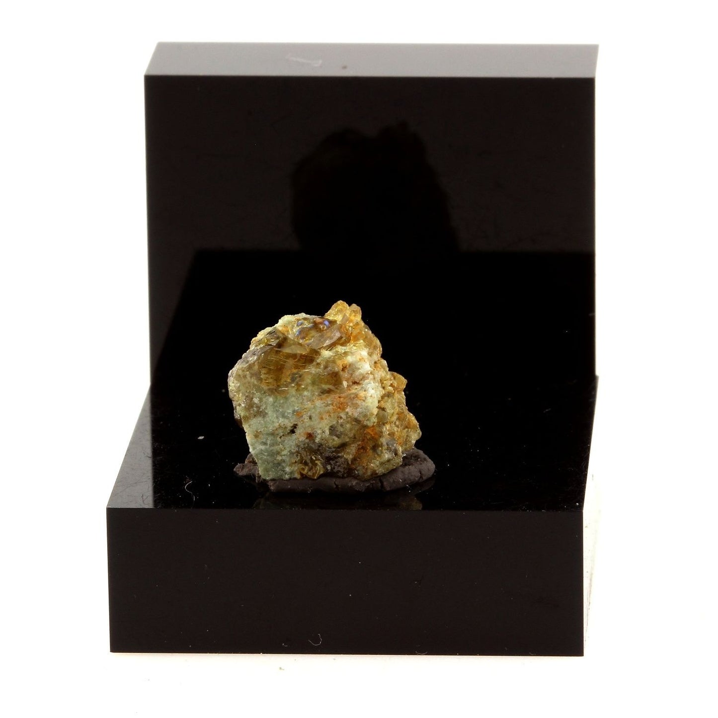 Grenat Andradite Topazolite. 8.22 carats. Antetezambato, Antsiranana, Madagascar