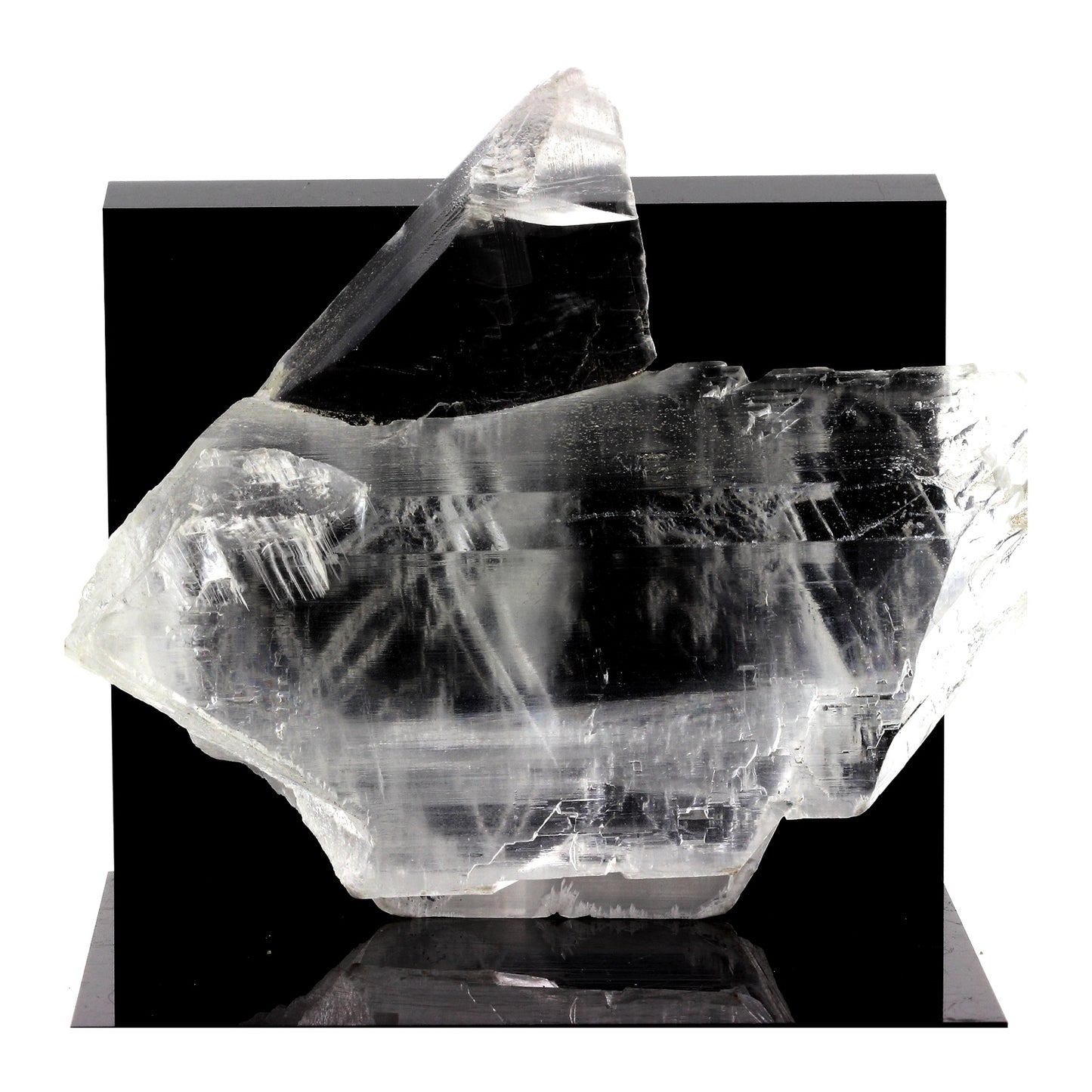 Gypse. 1875.0 carats. Gypsum Quarry, Arignac, France