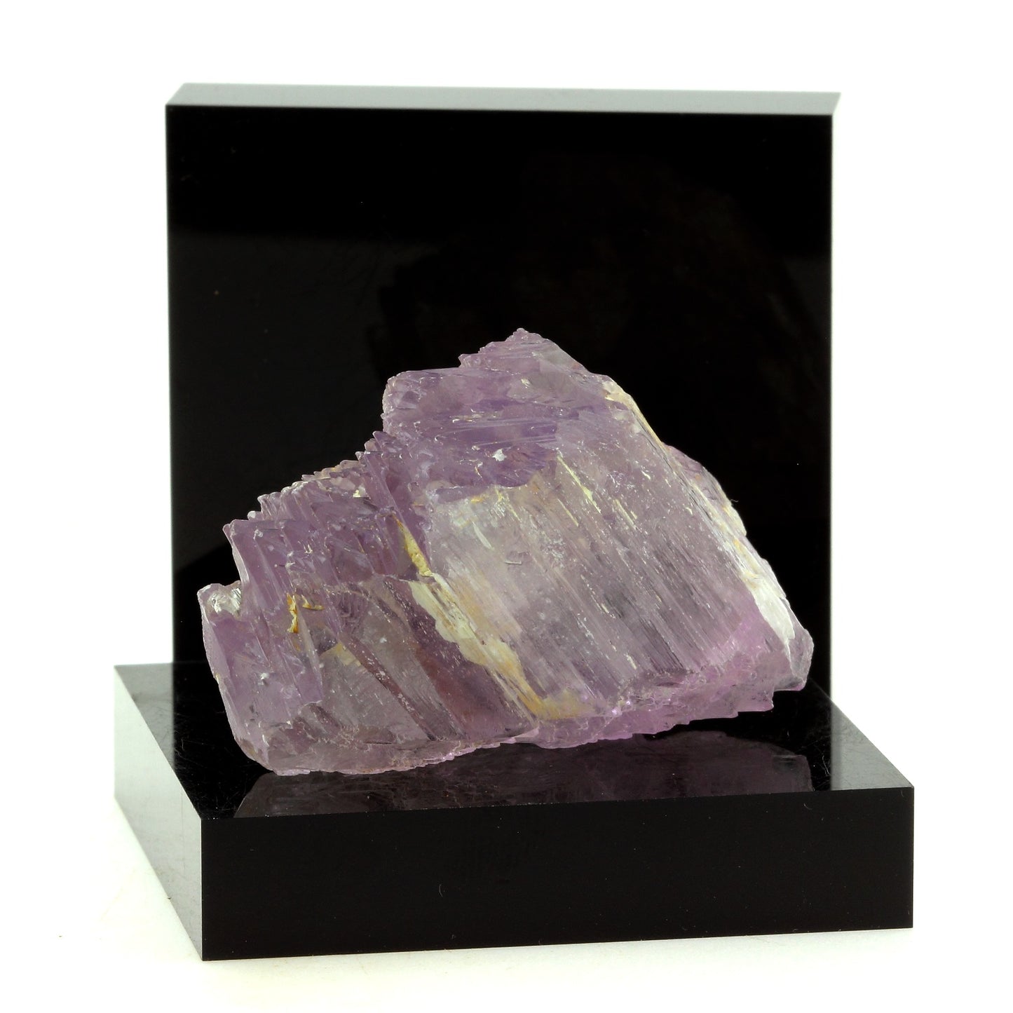 Kunzite. 273.0 carats. Konar Province, Afghanistan