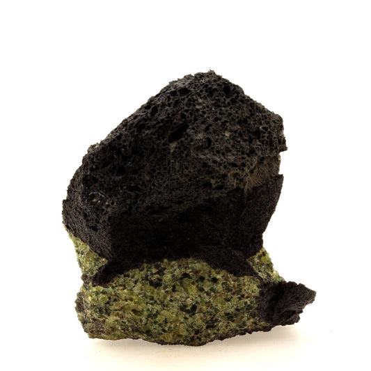 Péridotite, 707.2 carats, Mont Briançon, Haute-Loire, France