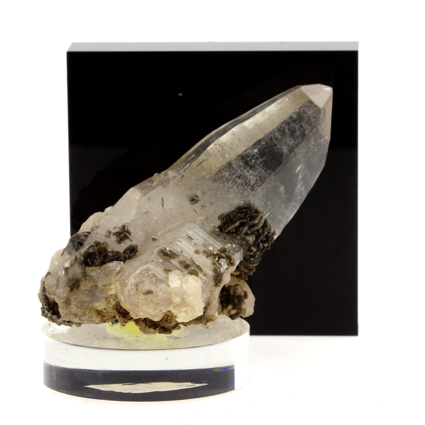 Quartz + Muscovite, 280.7 carats, Zillertal, Tyrol, Autriche