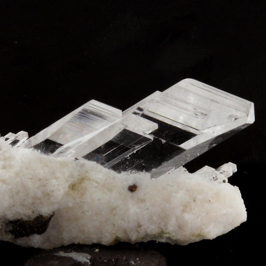 Gypse. 29.4 carats. Gypsum Quarry, Arignac, France