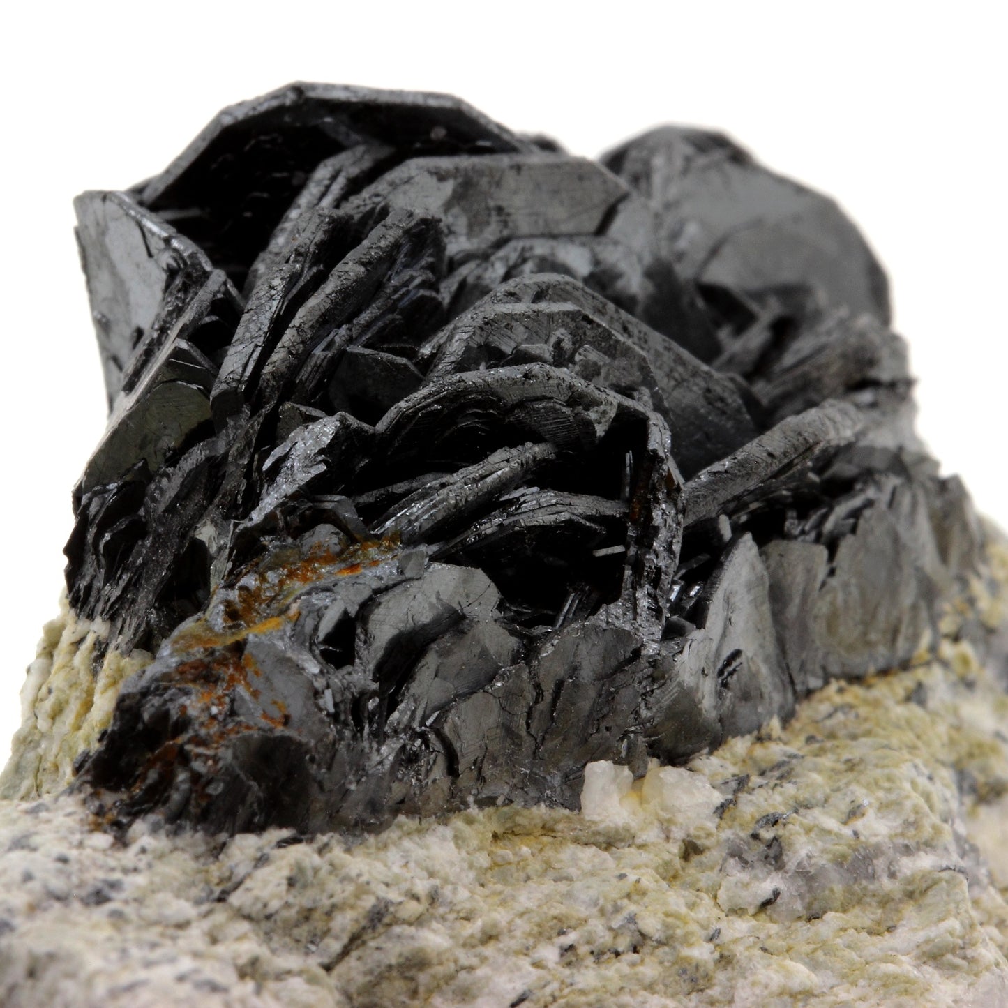 Hematite. 950.7 carats. La Combe Orsière, Feissons-sur-Isère, France