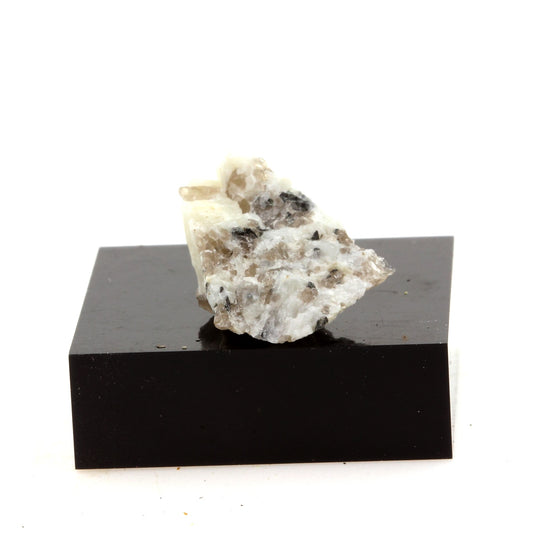 Leucogabbro, 10.6 carats, Maine, USA