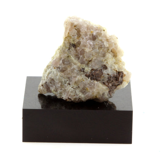 Leuchtenbergite, 40.1 carats, Grenville, Québec, Canada