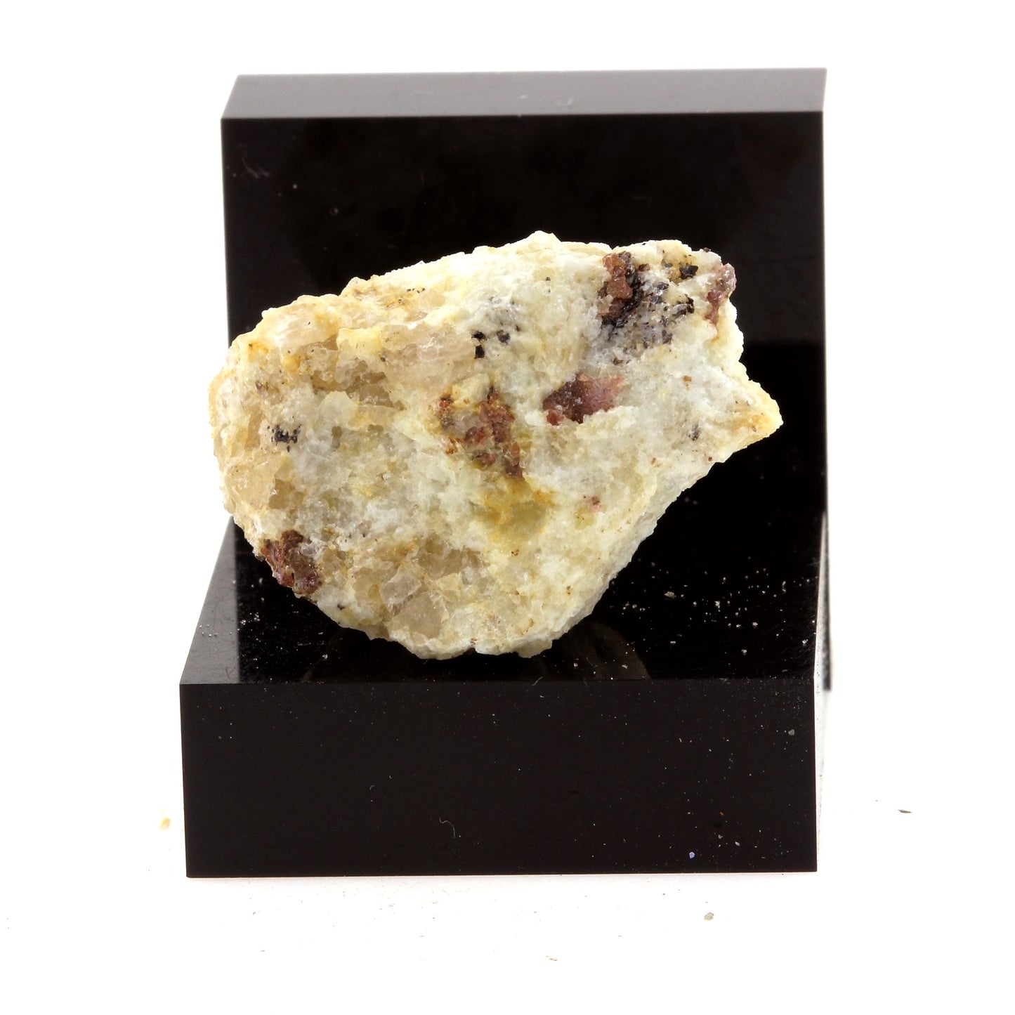 Grenat Schist. 50.3 carats. Willsboro, New York, USA