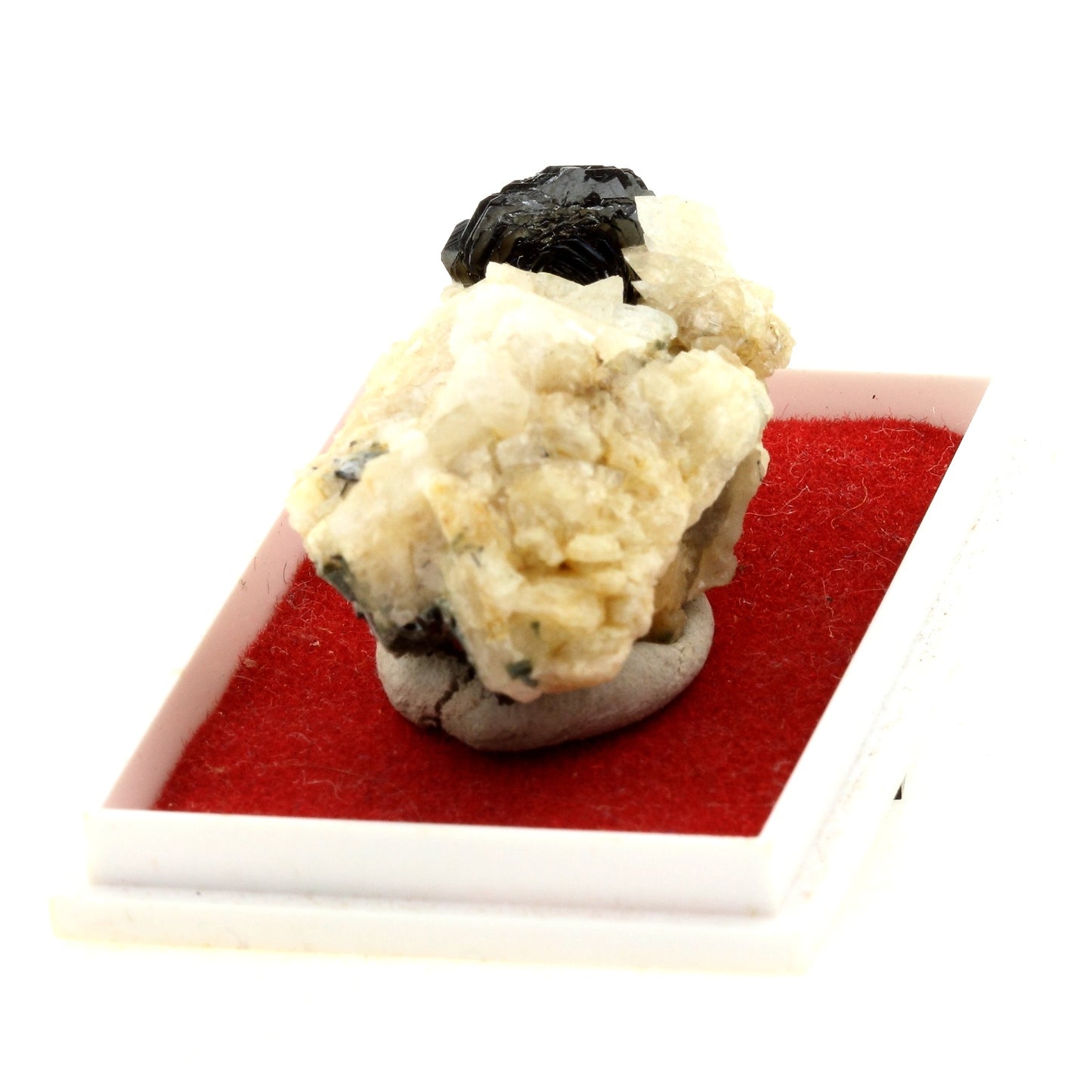 Hematite. 101.4 carats. Pizzo Lucendro, St Gotthard, Tessin, Suisse