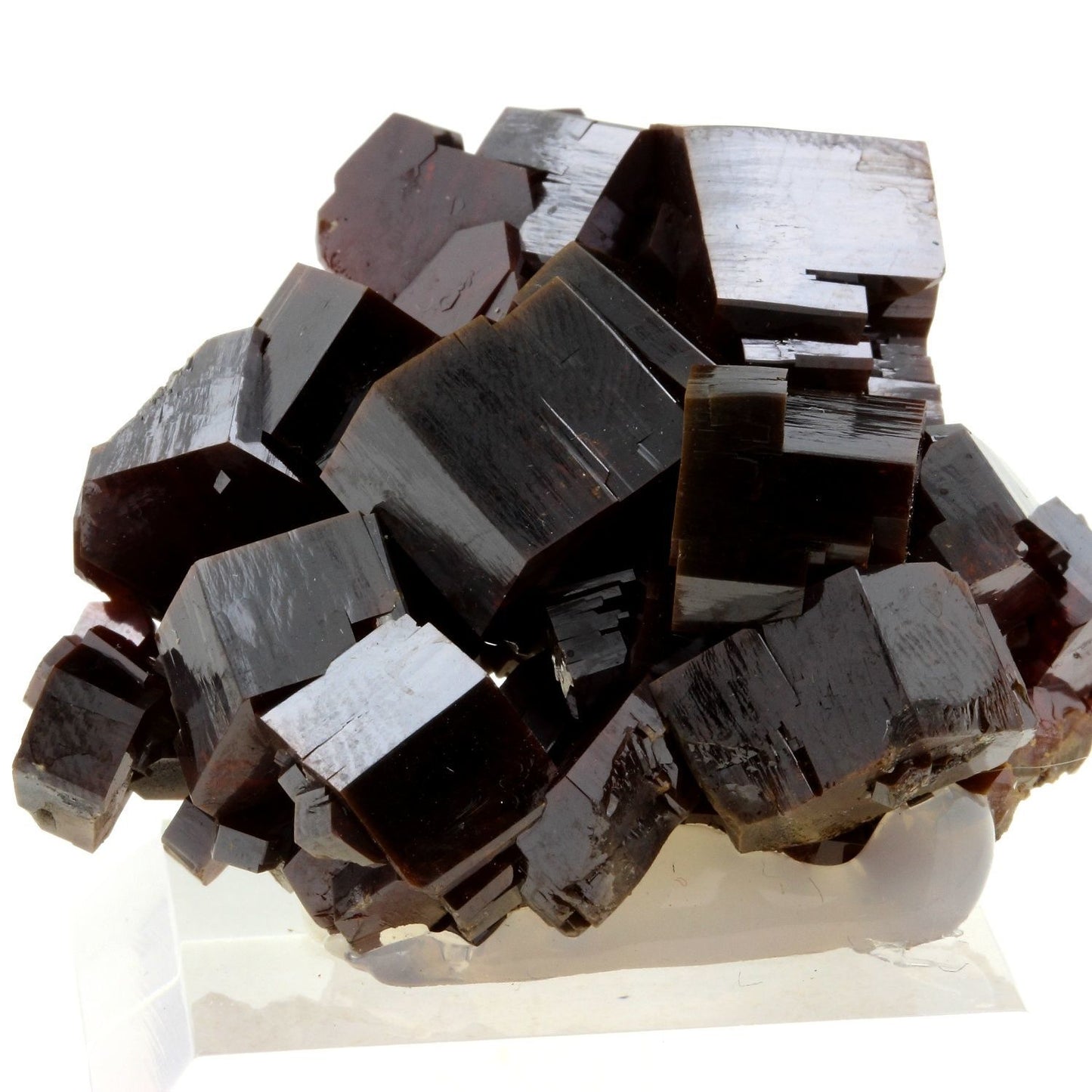 Vanadinite . 646.4 carats. Mibladen Mining District, Midelt, Maroc