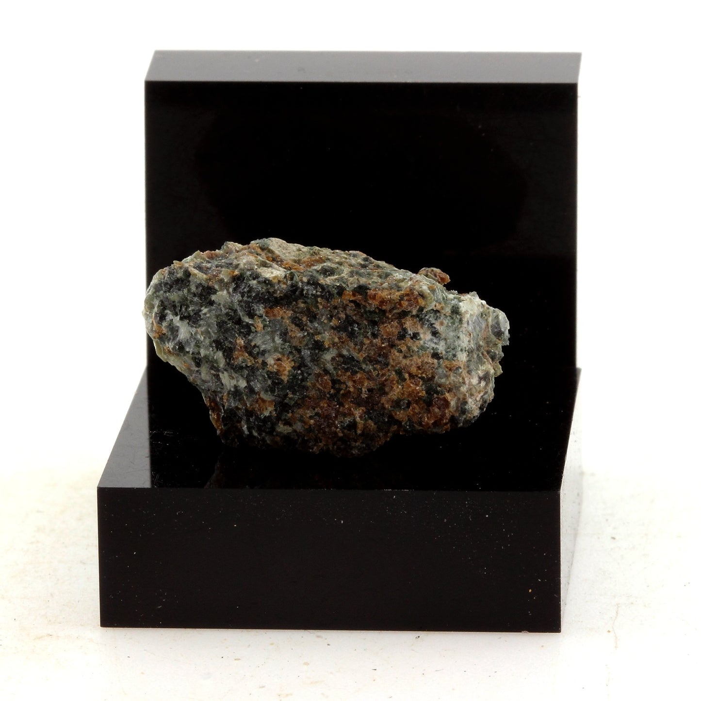 Grenat Grossularite. 26.40 carats. Willsboro, New York, USA