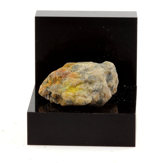 Porthyrite, 26.12 carats, Lanark, Ontario, Canada