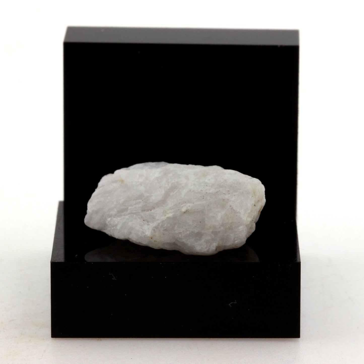 Marbre. 21.69 carats. Lanark, Ontario, Canada