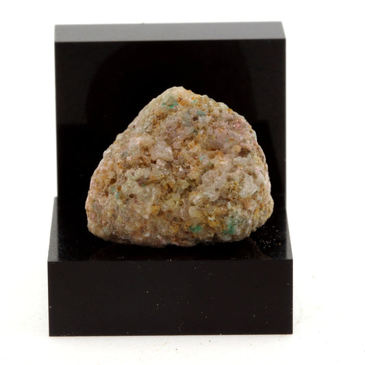 Pinite, 46.92 carats, Grenville, Québec, Canada