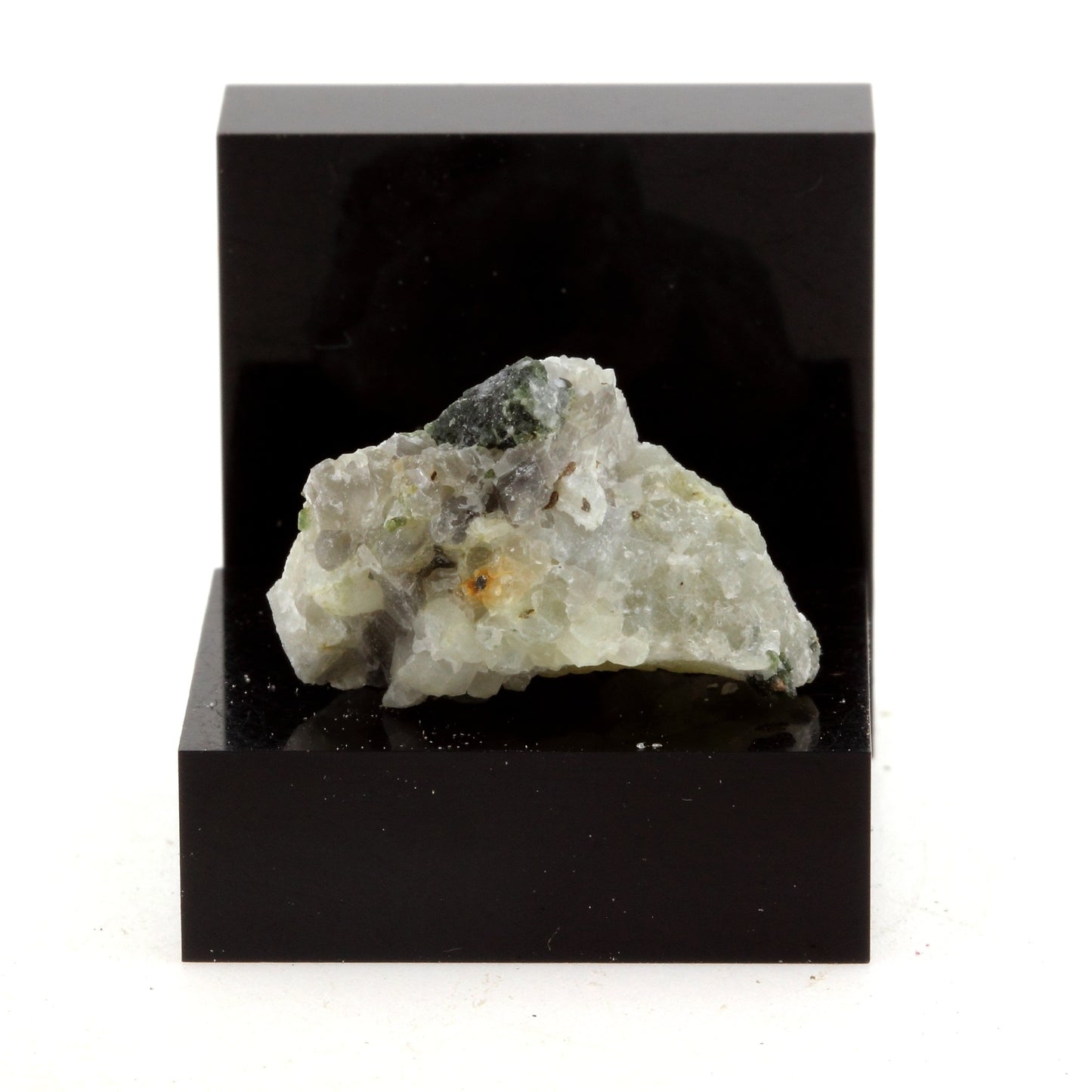 Kirschsteinite. 14.49 carats. Kilmar, Québec, Canada