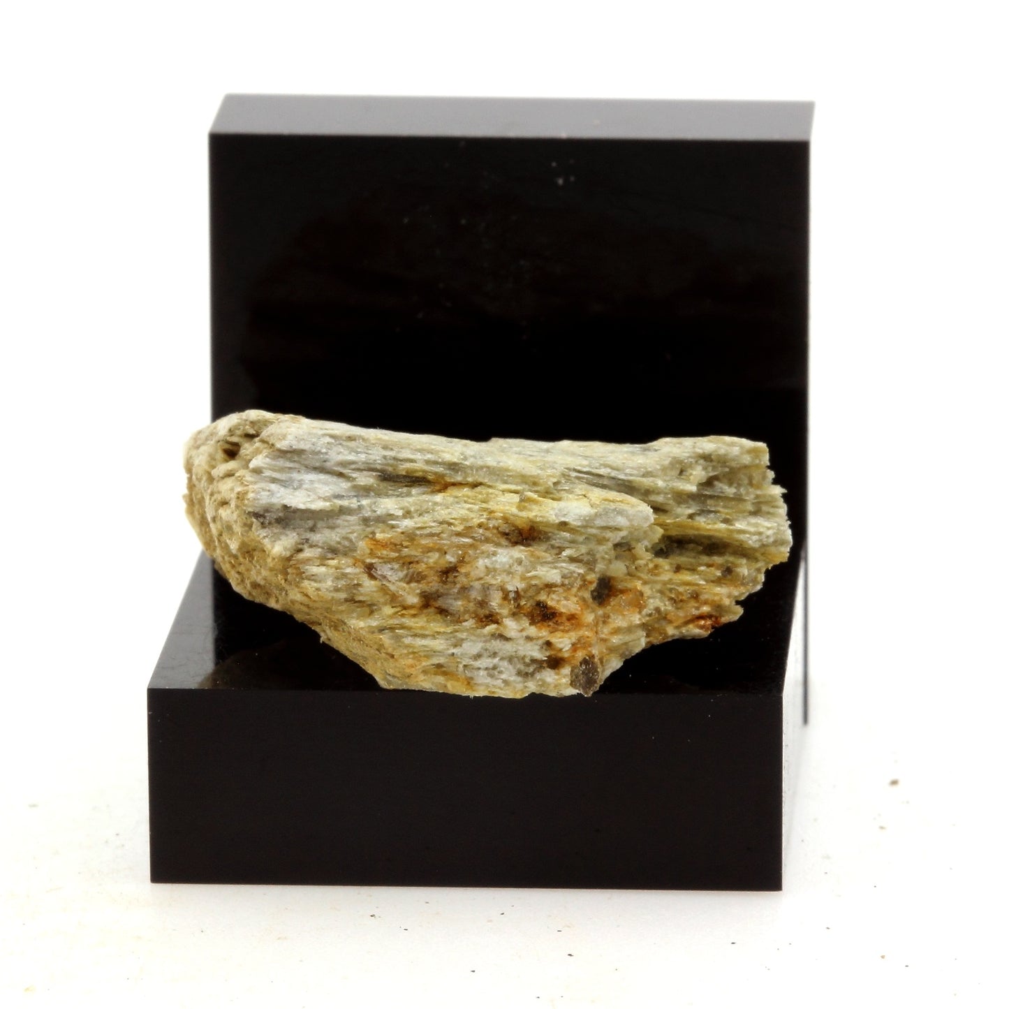 Hexahydrite, 35.26 carats, Montauban, Québec, Canada