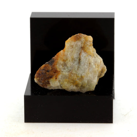 Grenat Hessonite. 30.72 carats. Estrie, Québec, Canada