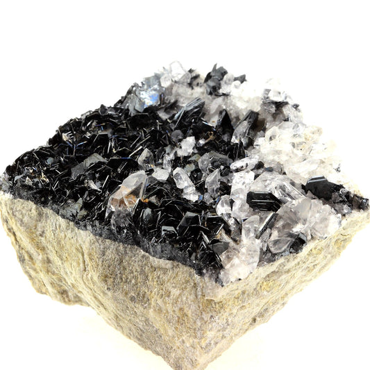 Hematite. 419.2 carats. Les Grandes Rousses, Oisans, France