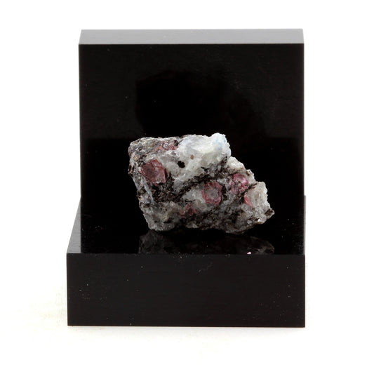 Kyanite Schist. 14.93 carats. North Bay, Ontario, Canada