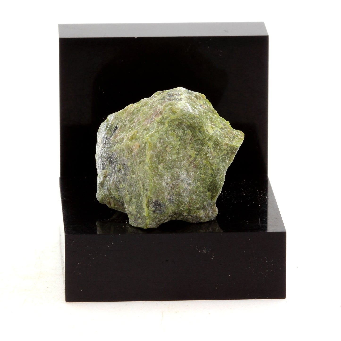 Marbre Epidote, 41.16 carats, Marmora, Ontario, Canada