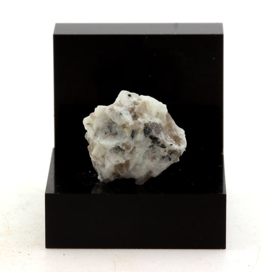 Leucogabbro, 15.24 carats, Maine, USA