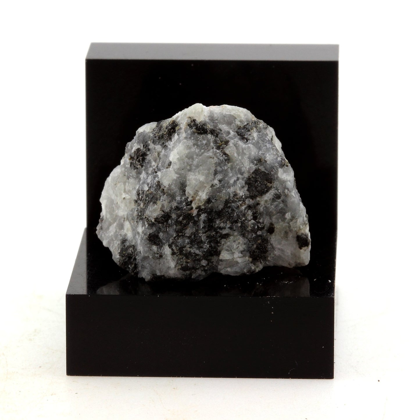 Monzodiorite, 45.15 carats, Laurentian, Quebec, Canada