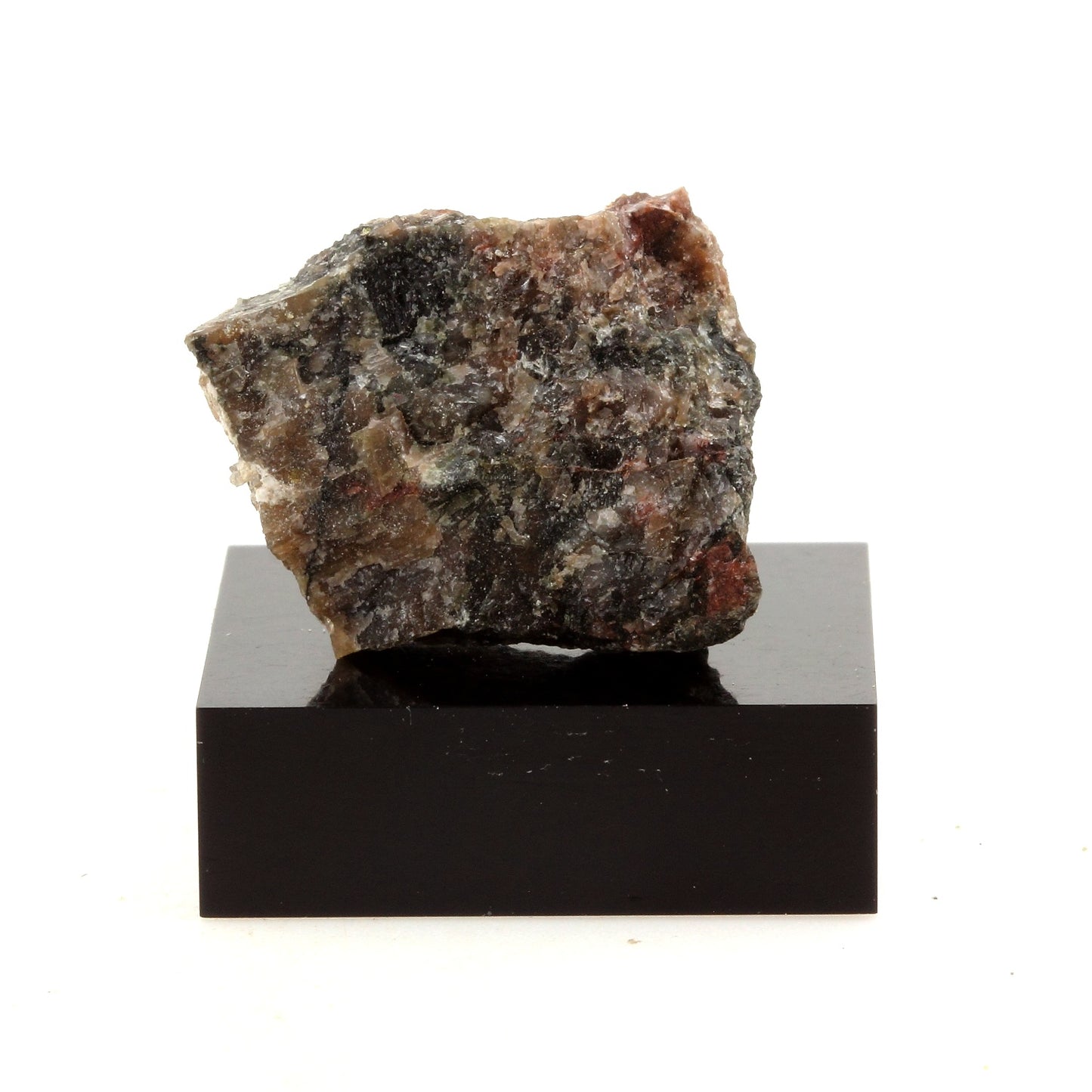 Tourmaline + Pegmatite, 39.87 carats, Gatineau, Québec, Canada