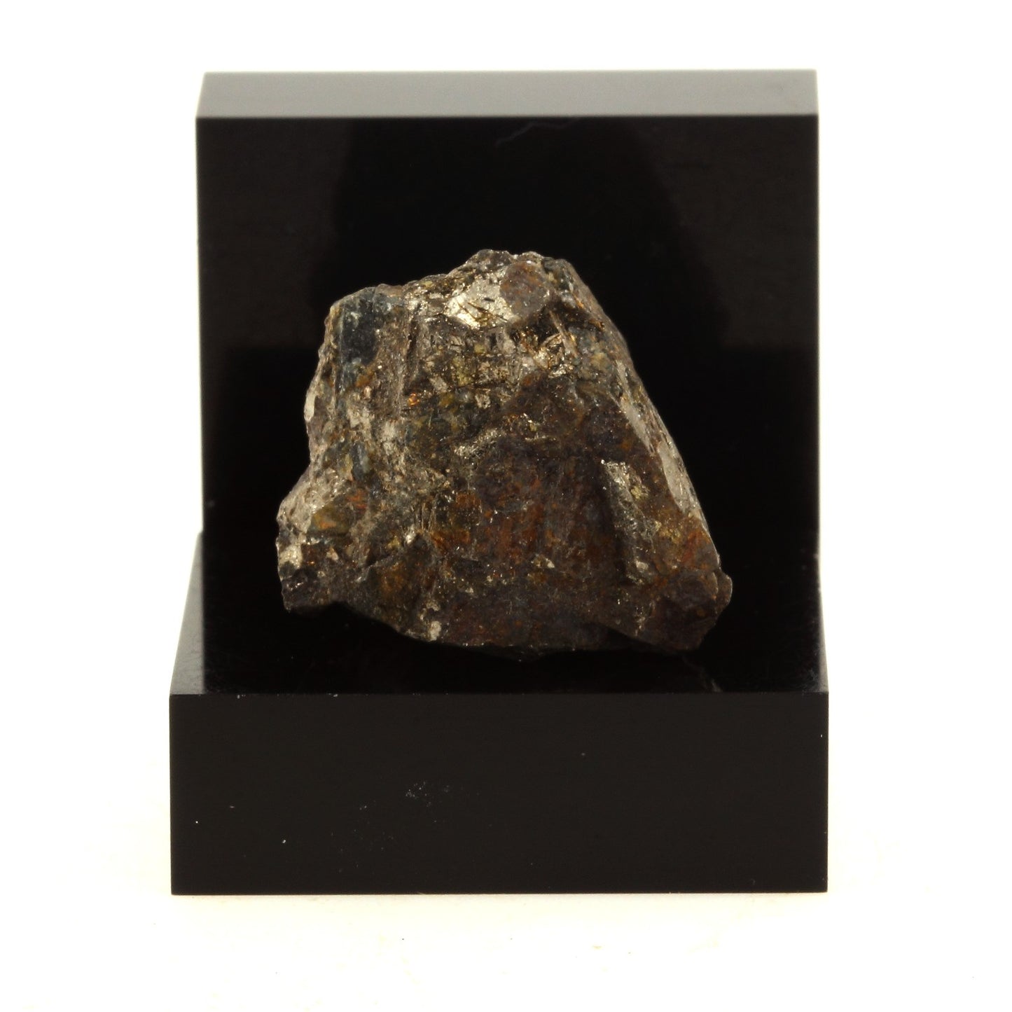 Löllingite. 59.1 carats. Montauban, Québec, Canada