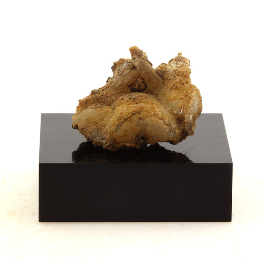 Lussatite. 54.50 carats. Dallet, Puy-de-Dôme, France