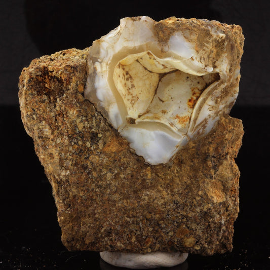 Lussatite. 268.36 carats. Dallet, Puy-de-Dôme, France