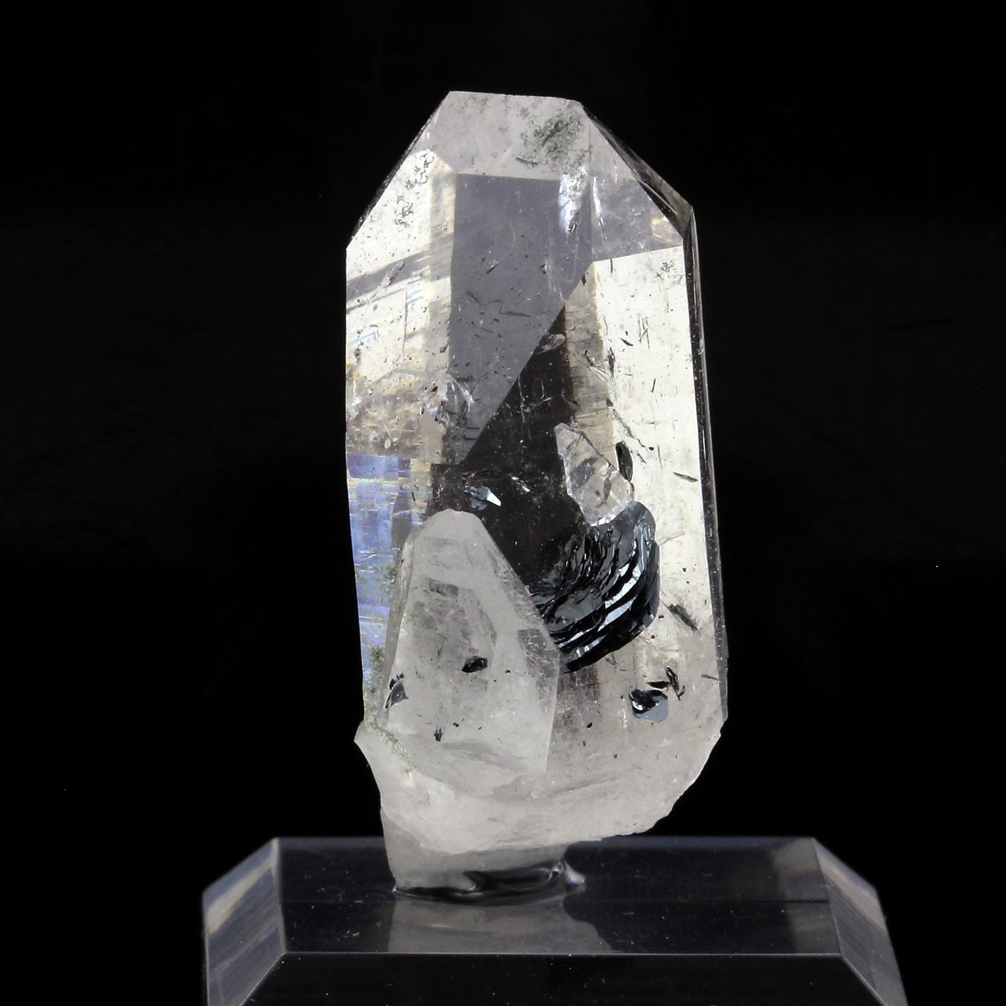 Quartz + Hematite. 156.6 carats. Sarenne, Oisans, Isère, France
