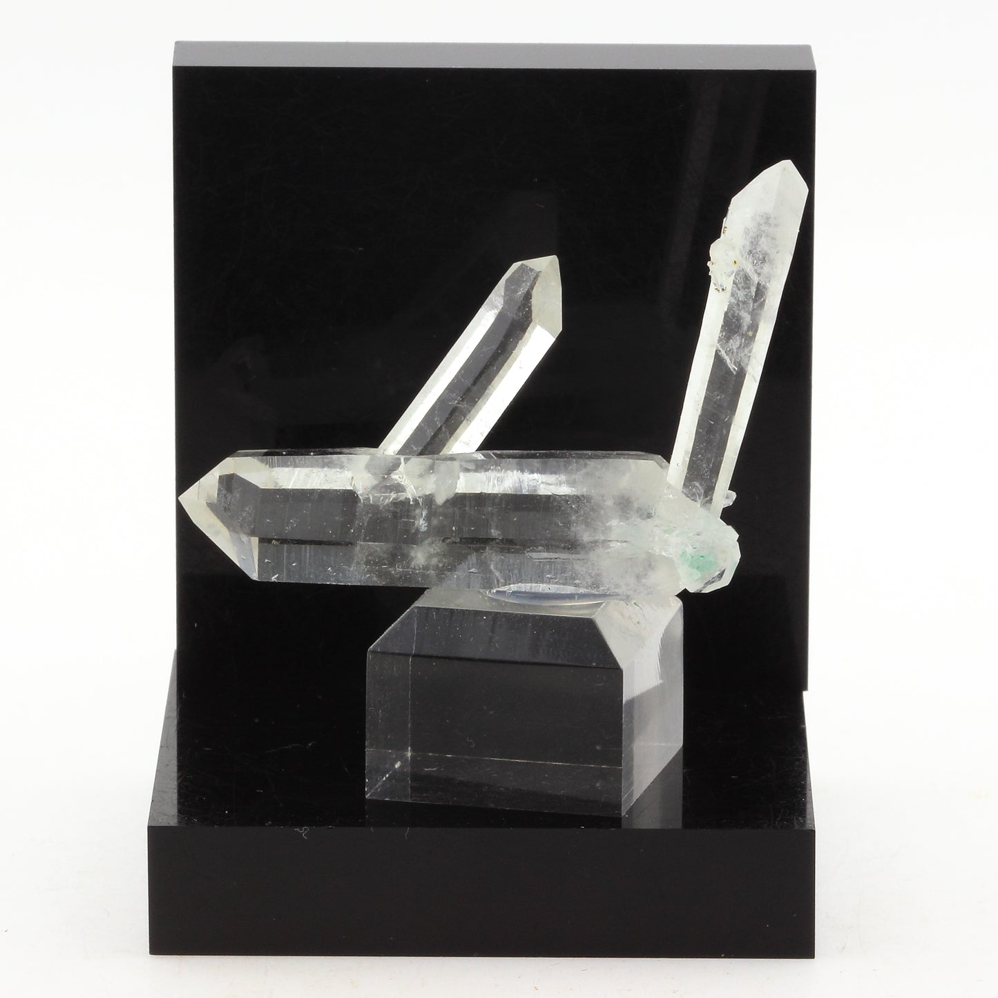 Quartz + Malachite. 88.6 carats. La Gardette, Bourg d'Oisans, France