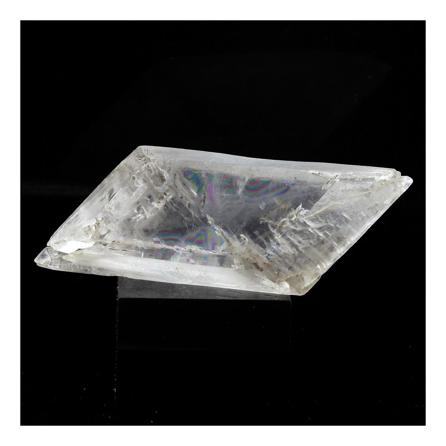 Gypse. 201.0 carats. Le Monestier-du-Percy, Isère, France