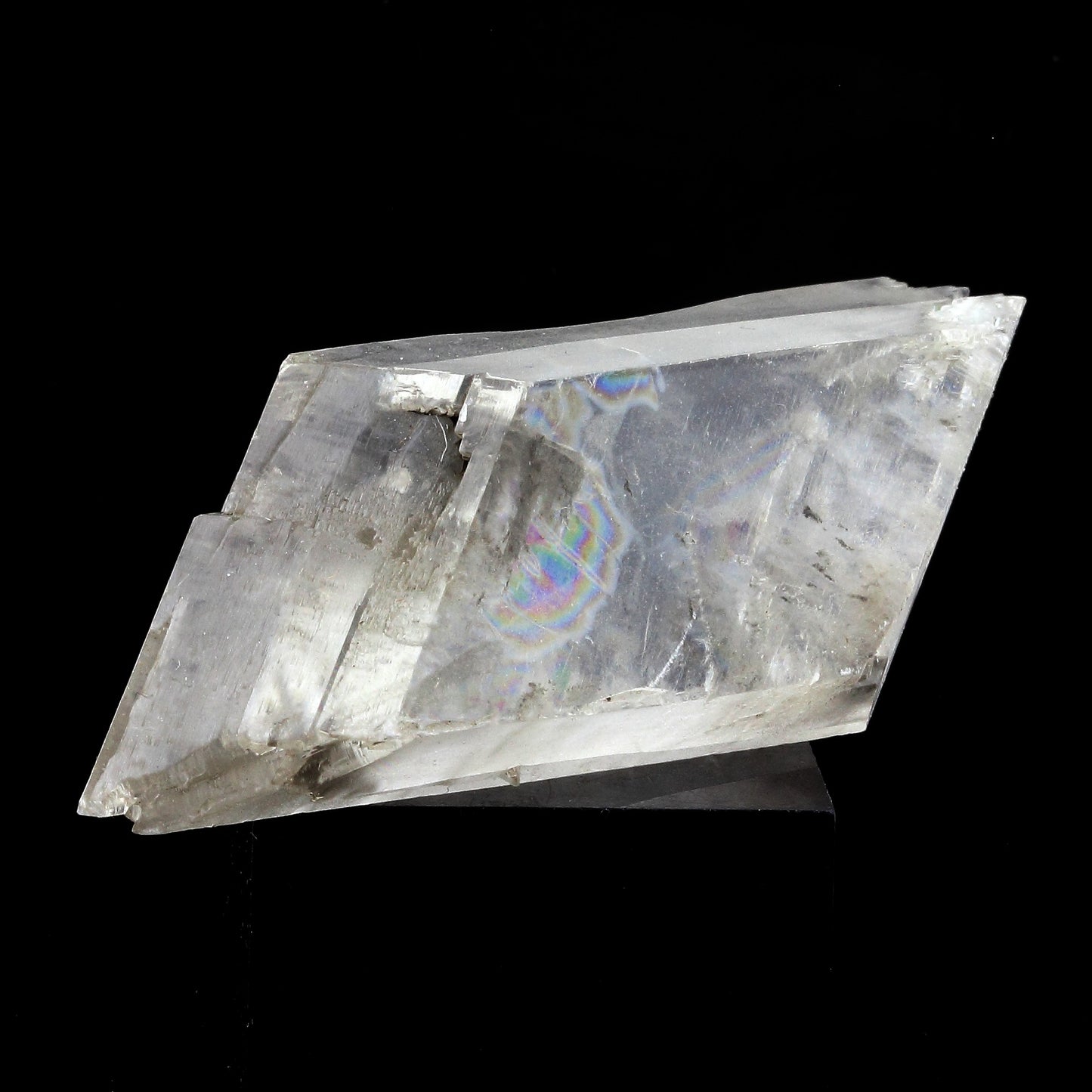 Gypse. 208.5 carats. Le Monestier-du-Percy, Isère, France