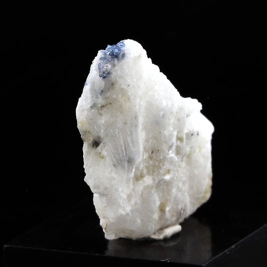 Spinelle Cobalt dans Marbre. 16.0 carats. Khe Khi, Luc Yen, Vietnam