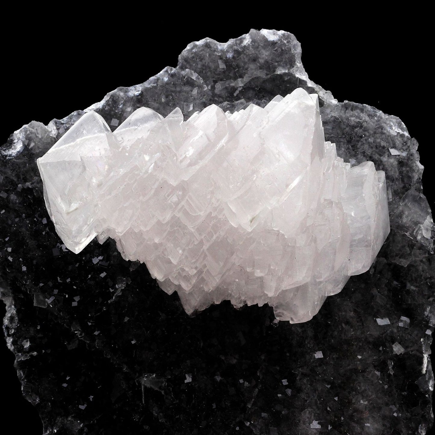 Calcite. 2950.5 carats. En provenance de Fengjiashan Mine (Daye copper mine), Huangshi Prefecture, Hubei Province, Chine