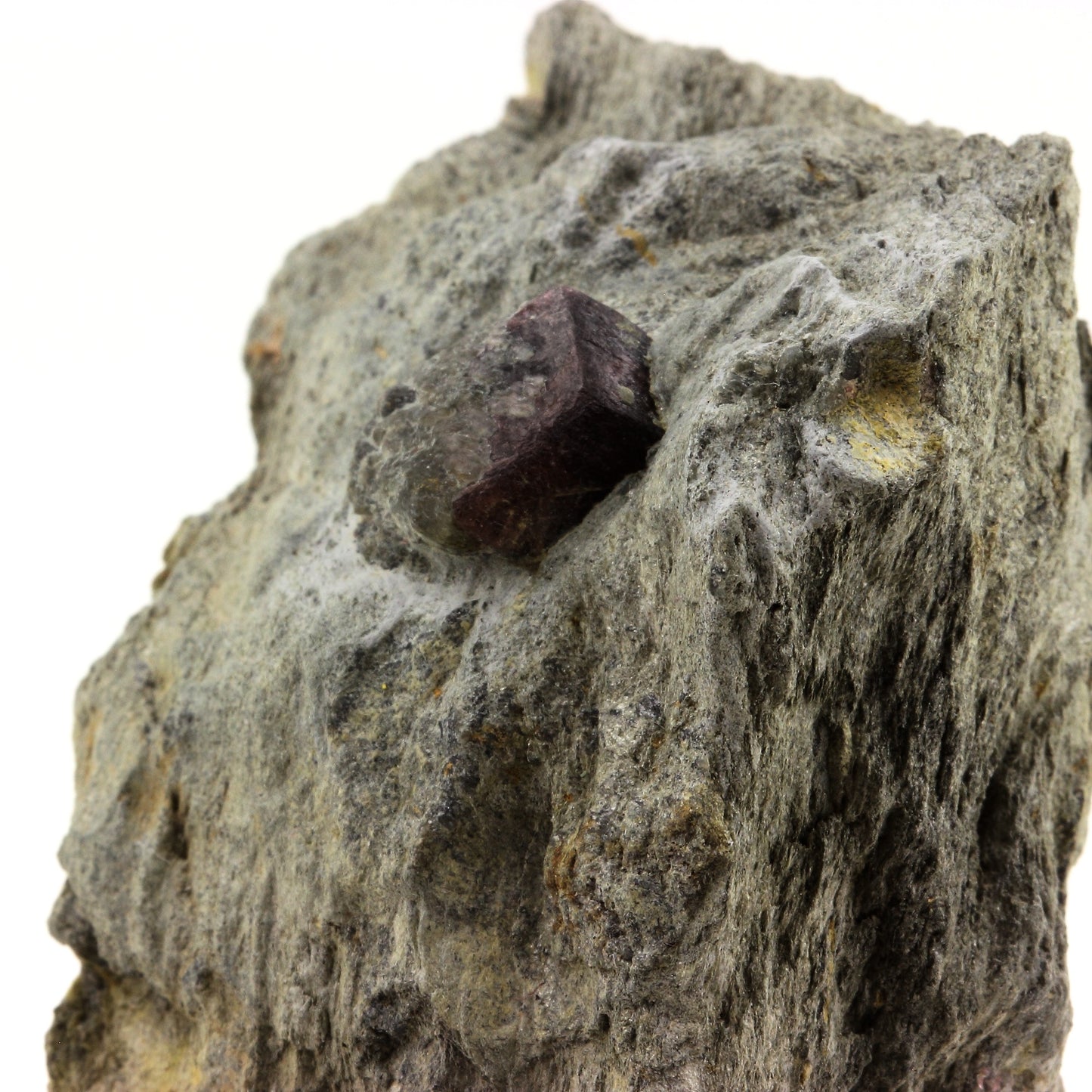 Grenat Almandin. 968.0 carats. Serevengude, Collobrières, France