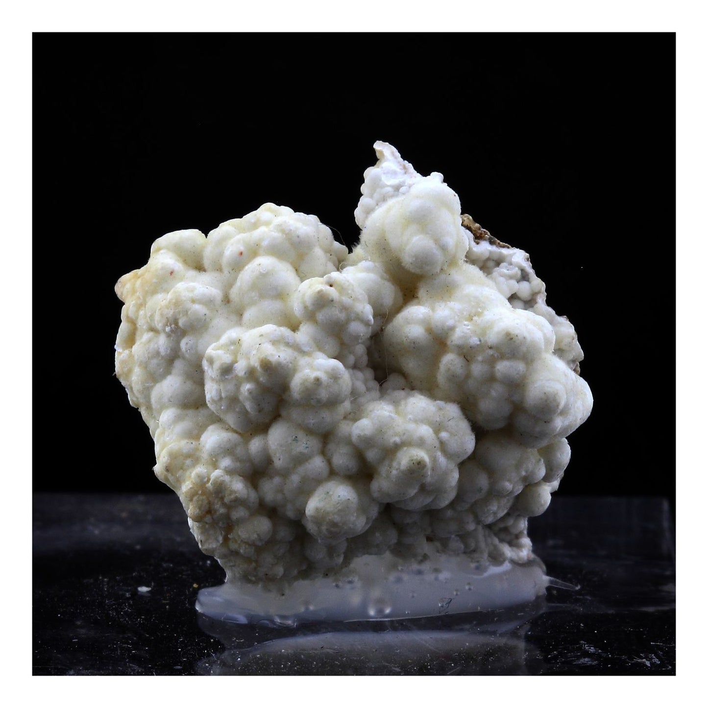 Picropharmacolite, 44.0 carats, Salsigne mine, Aude, France