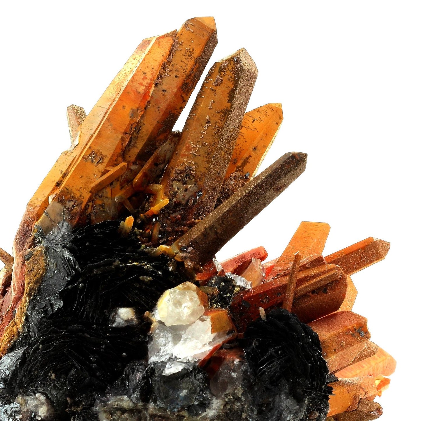Quartz + Hematite 3647.0 carats. En provenance de Jinlong Fe deposit, Jiujiang, Chine