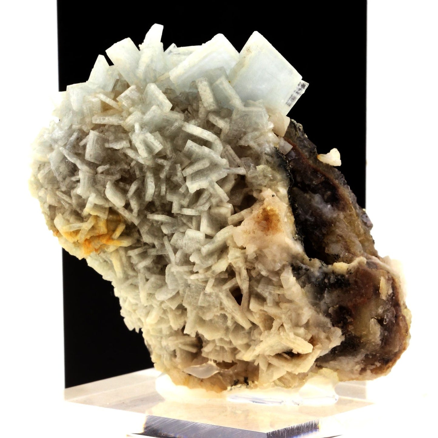 Fluorite, Baryte, Pyrite. 1580.5 carats. La Unión, Murcia, Espagne