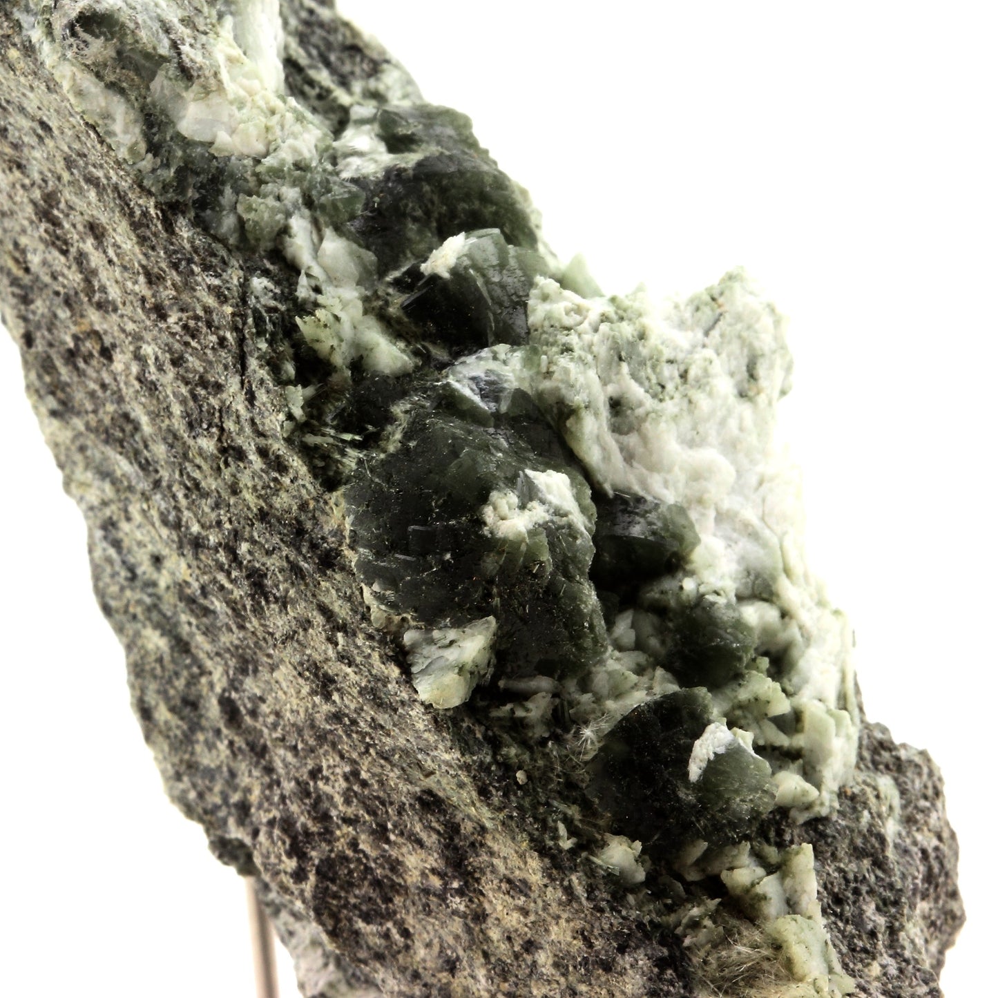 Prehnite. 916.0 carats. La Combe de la Selle, Bourg d'Oisans, France