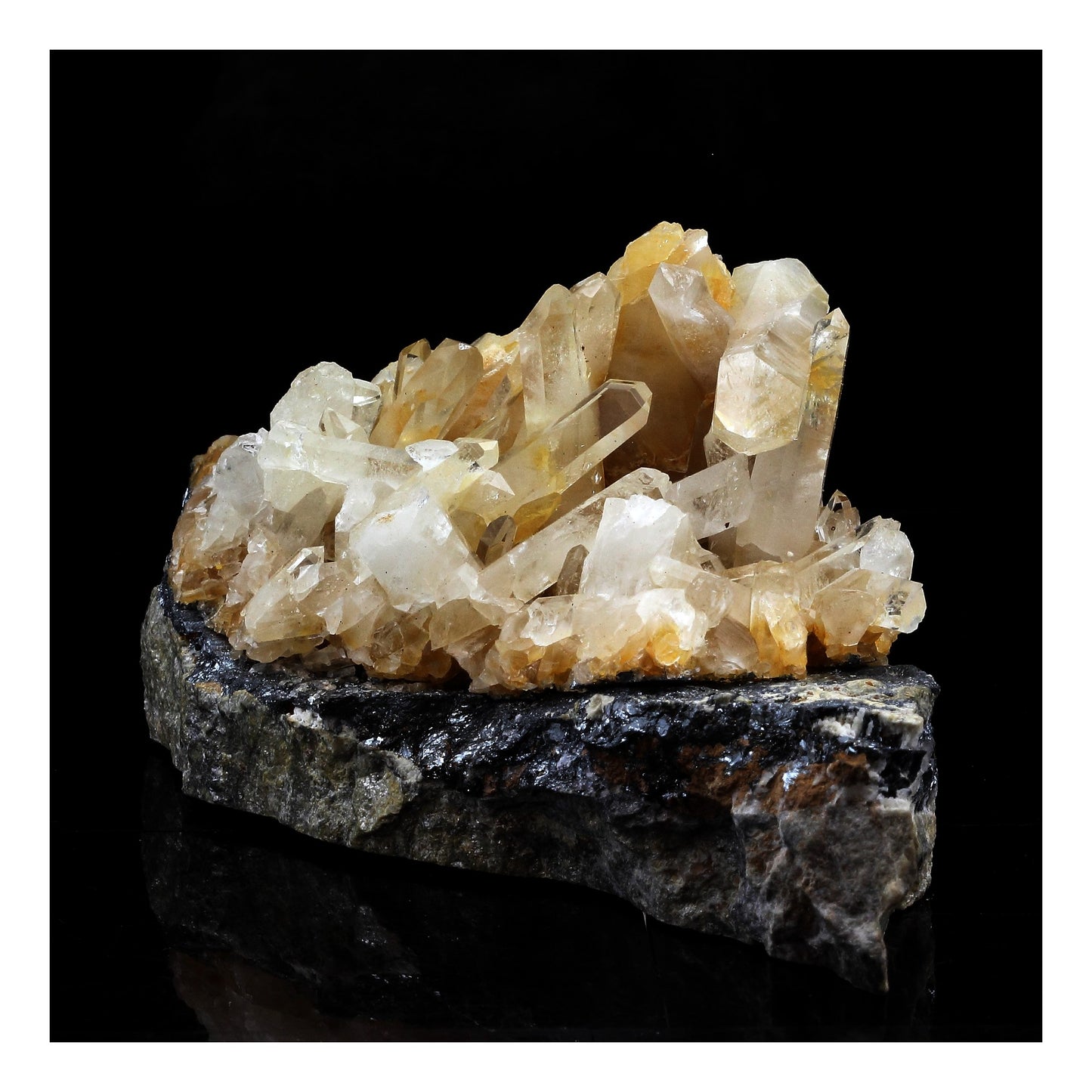 Quartz Hyalin + Hematite. 1346.0 carats. Sarenne, Oisans, Isère, France