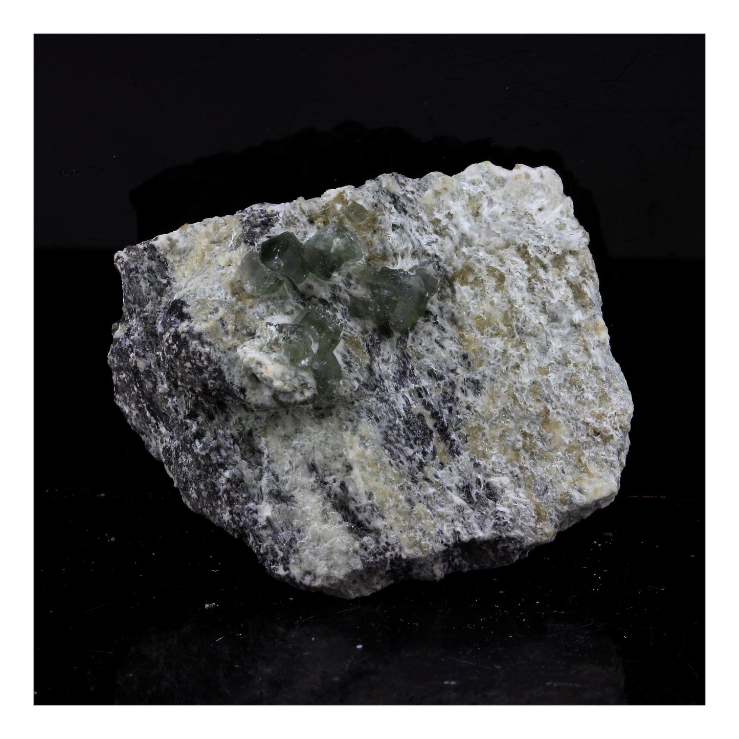 Prehnite. 80.0 carats. La Combe de la Selle, St Christophe-en-Oisans, Isère, France